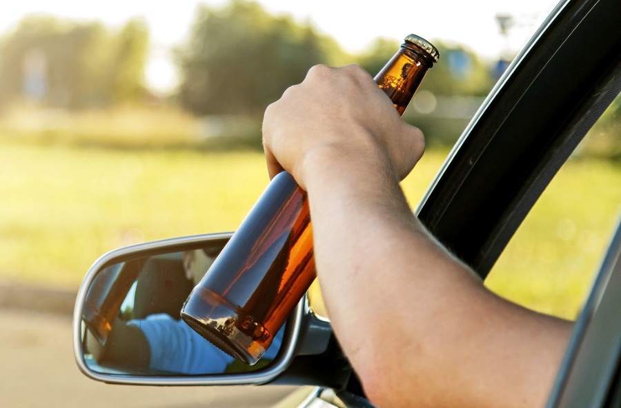 Alkohol za volantom môže