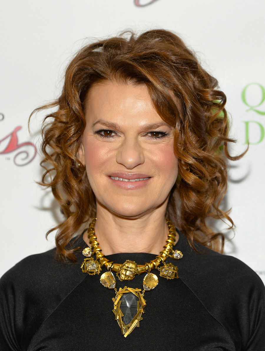 Sandra Bernhard