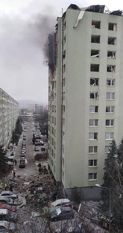 Bytovku po výbuchu plynu