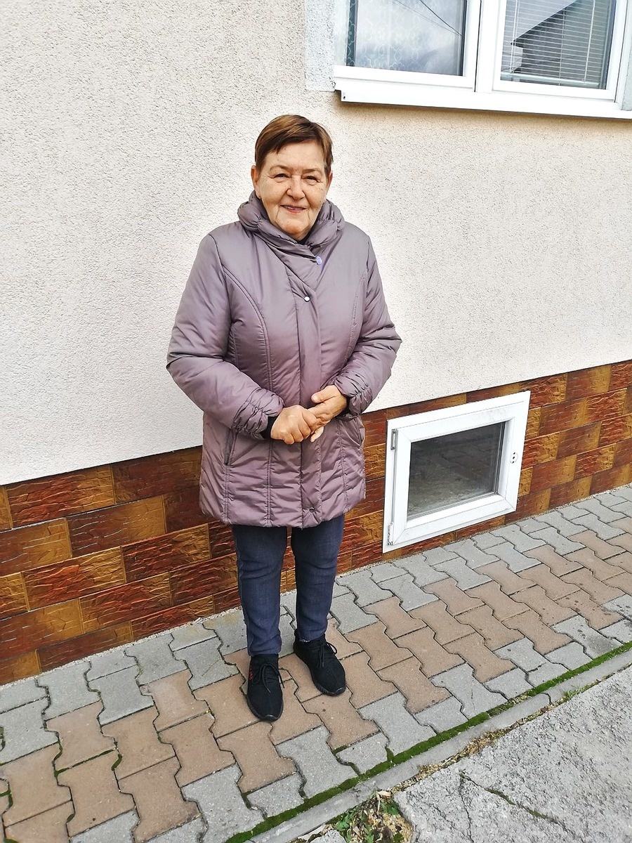 Lenkina mama Gabika (67)