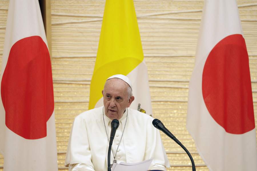 Pápež František v Japonsku.