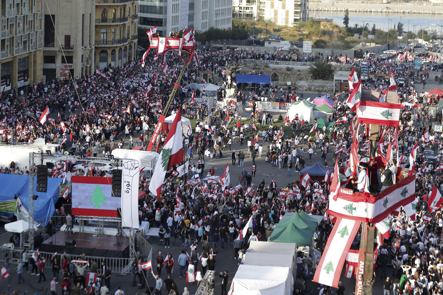 V Libanone protestovali tisíce