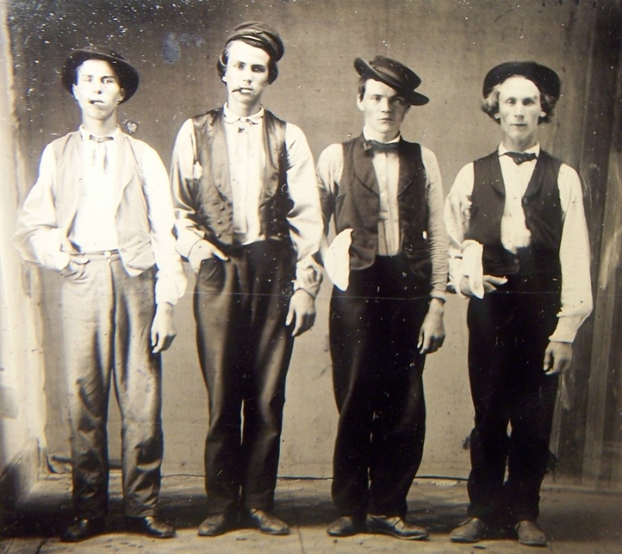 Billy the Kid (vľavo)