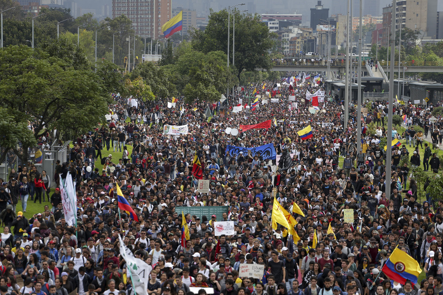 Protivládne protesty v Kolumbii.