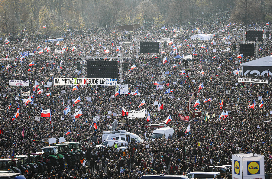 Protesty na Letenskej pláni