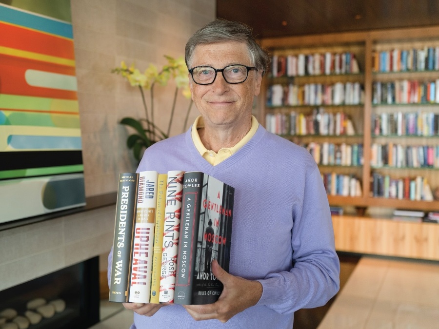 RELAX: Miliardár miluje knihy.