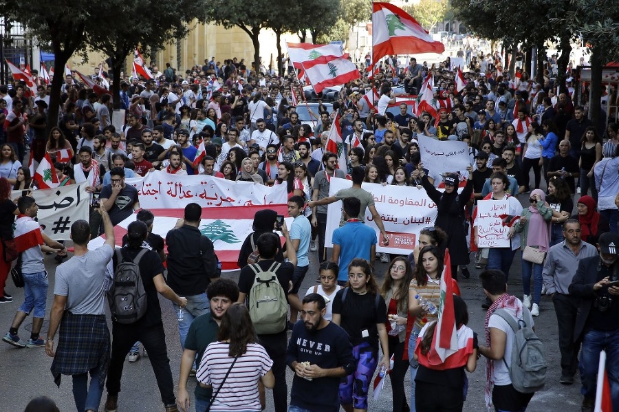 Demonštranti v Libanone odmietajú