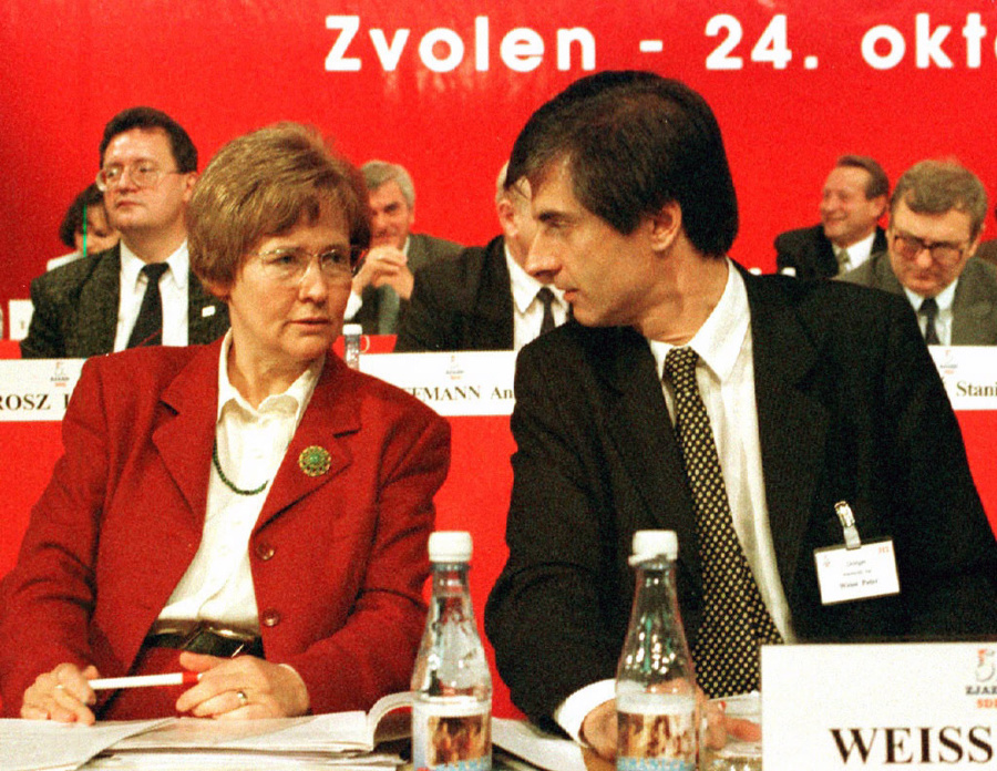 1998: Na zjazde SDĽ