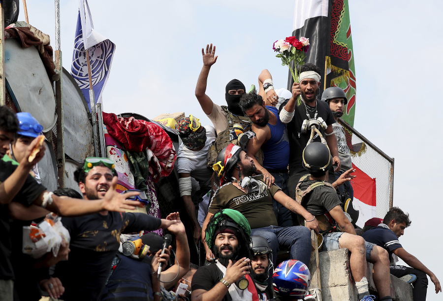 Demonštrácie v Bagdade prerastajú