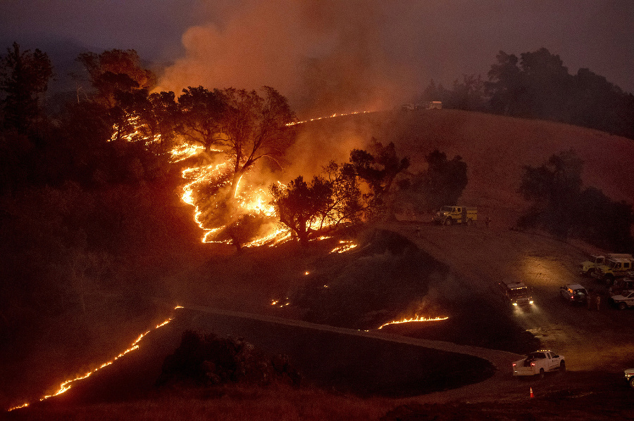 Kaliforniu trápi okrem požiarov