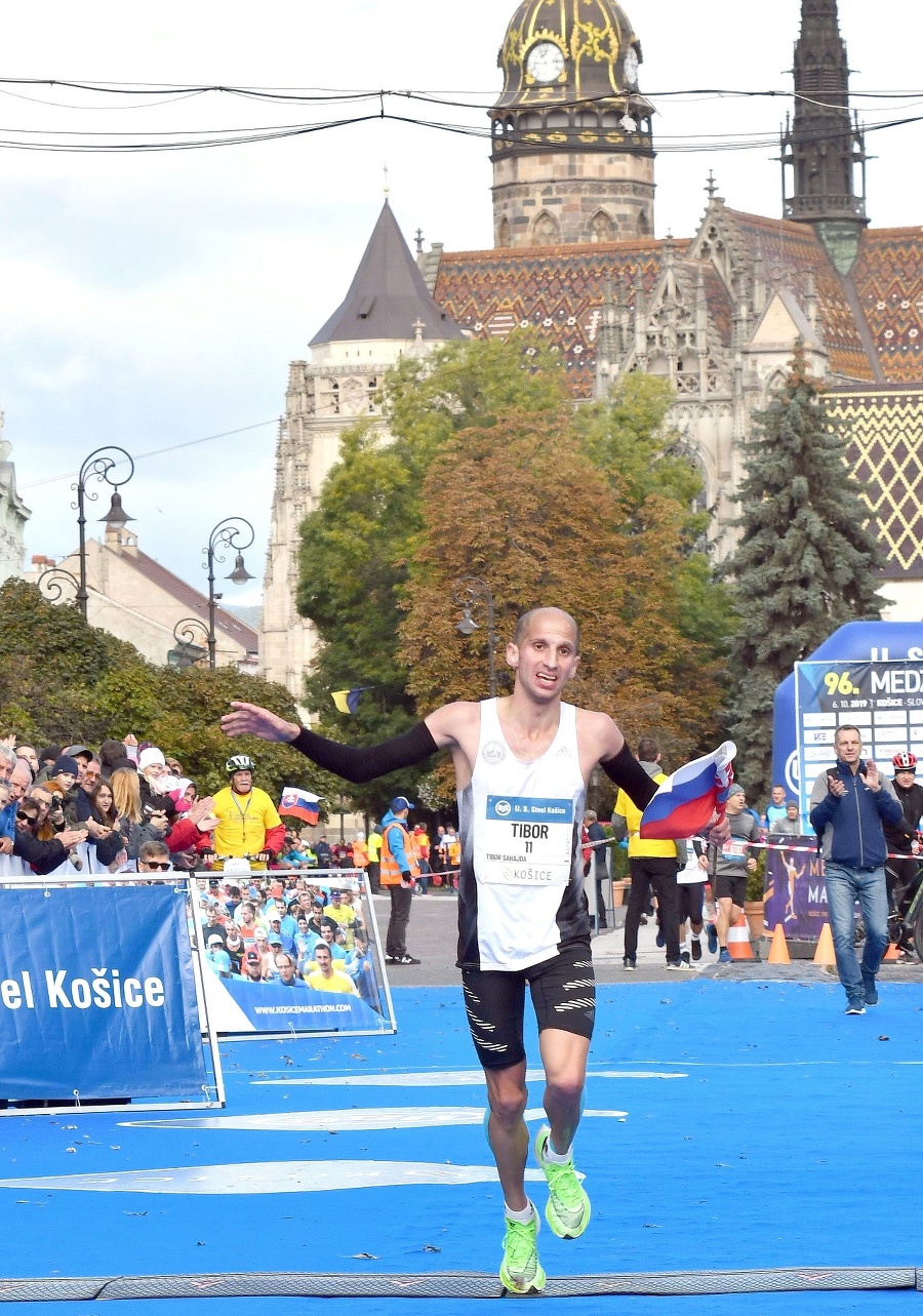 Tibor Sahajda v cieli.