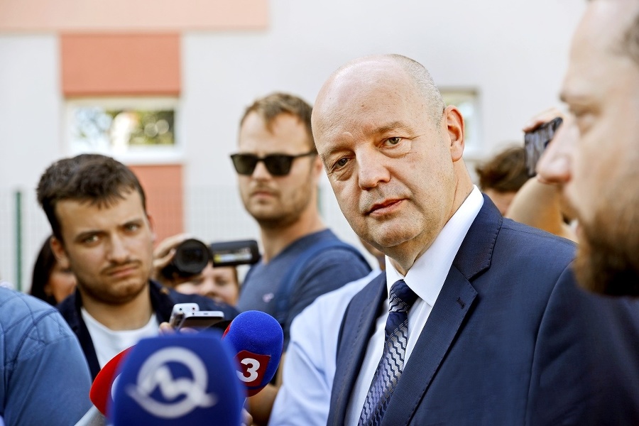 Ruskovi v prípade dokázania viny hrozí 12 až 20 rokov za mrežami.