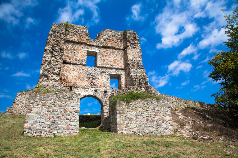 Castle Pusty hrad at