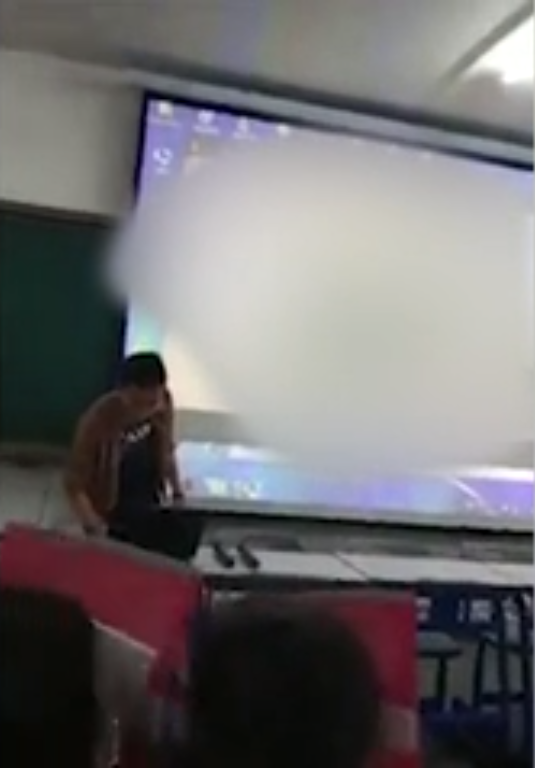 Učiteľ sa snažil vypnúť