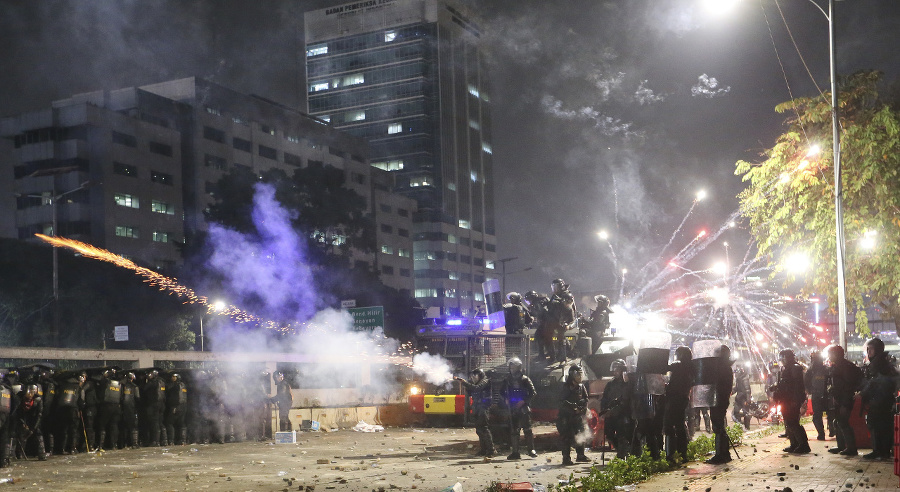 Počas protestov utrpelo zranenia