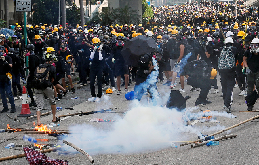 Protesty v Hongkongu trvajú