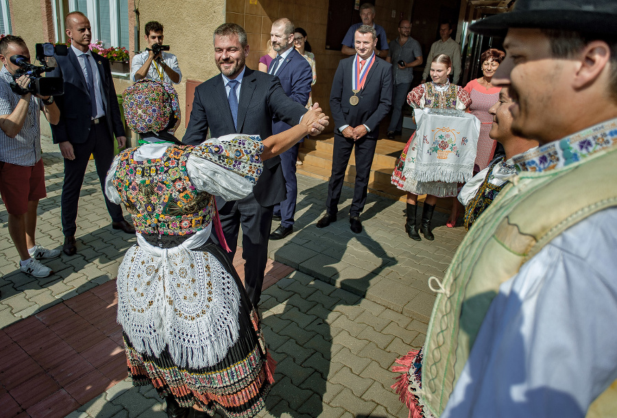 Premiér Pellegrini si zatancoval