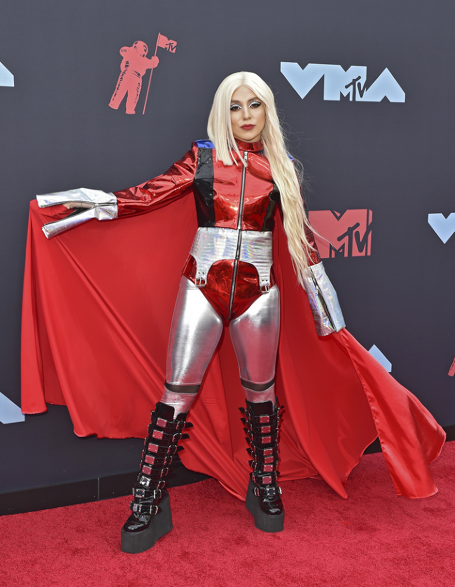 Ava Max (25)