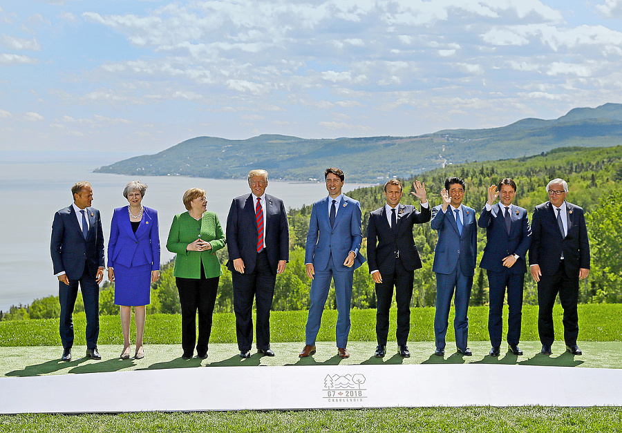 Predstavitelia G7.