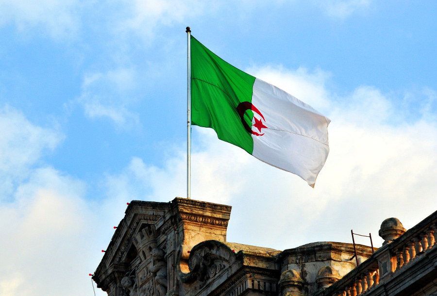 Oran, Algeria: Algerian flag