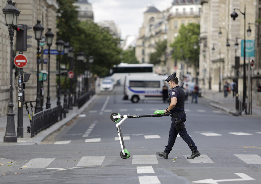 Policajt v Paríži s