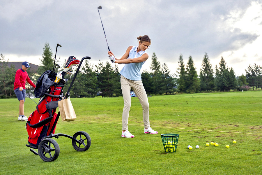 Žiadneho caddieho si nenajala