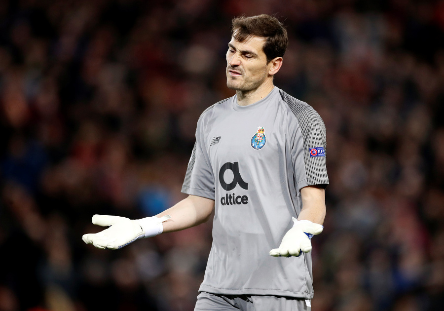Brankár Porta Iker Casillas.