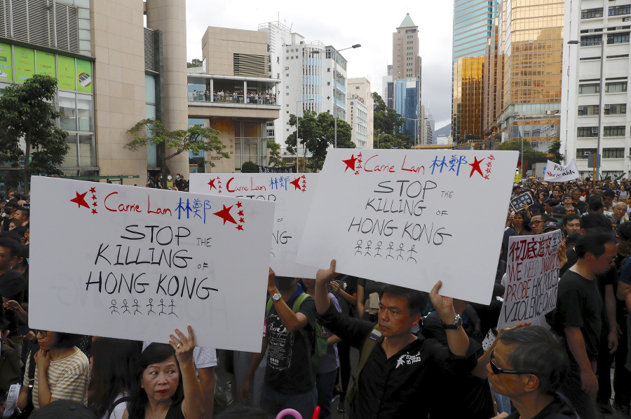 Protest v Hongkongu.