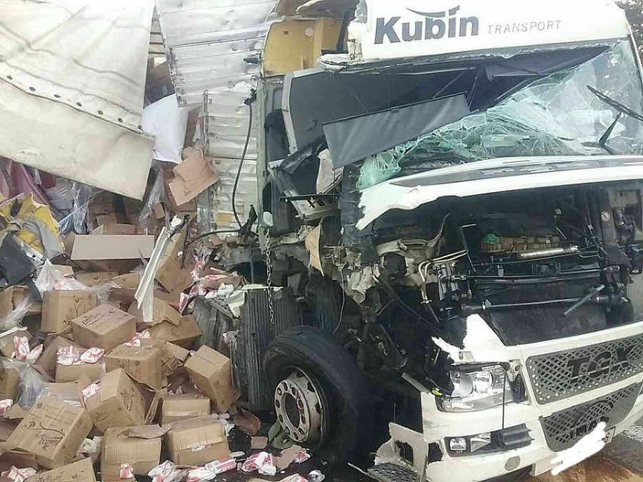 Nehoda dvoch kamiónov si