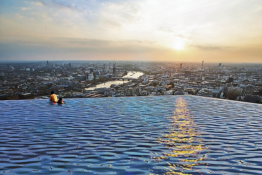 Kúpanie pre odvážnych: Nekonečný výhľad na Londýn priamo z vody ...