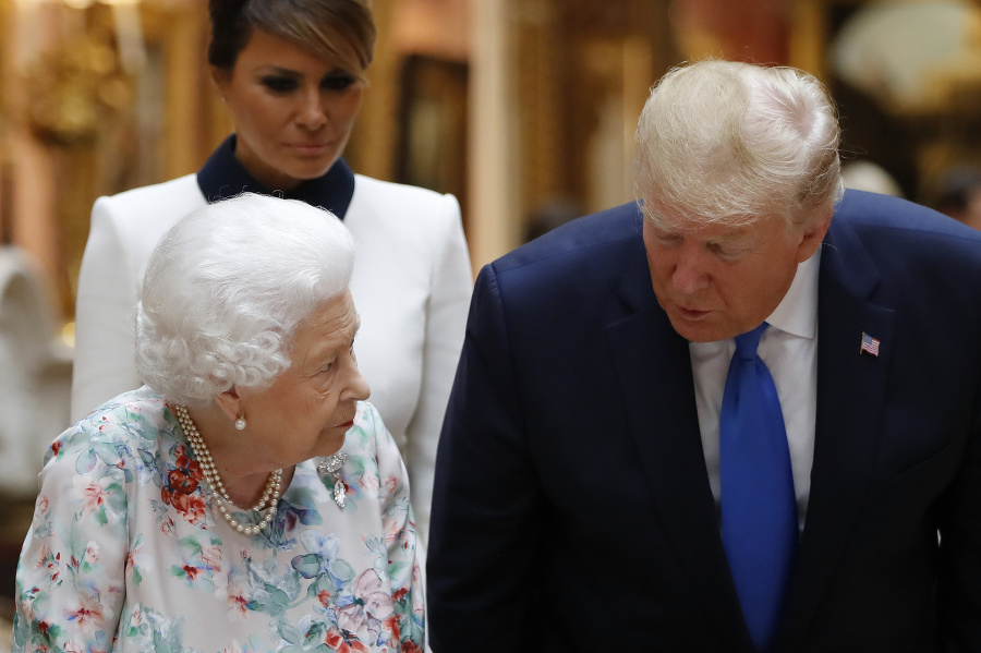 Alžbeta II. a Donald