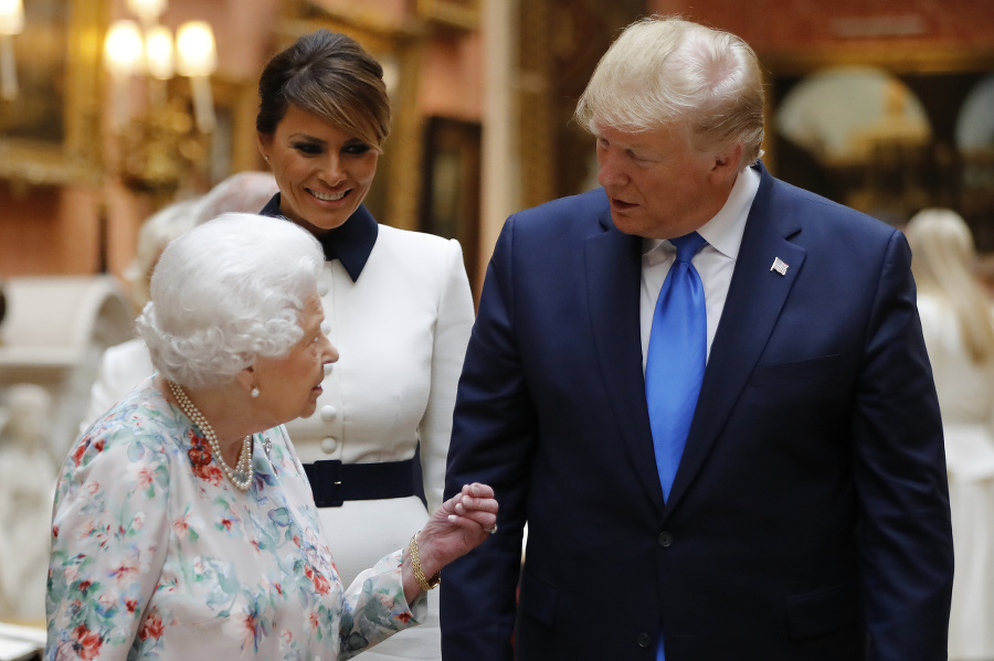 Alžbeta II. a Donald