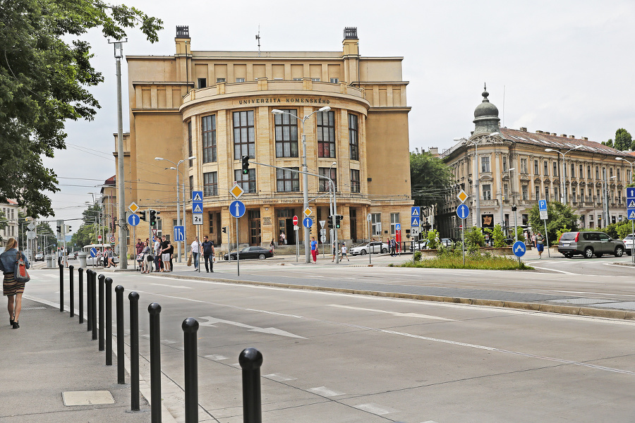 Univerzita Komenského:  Seniori