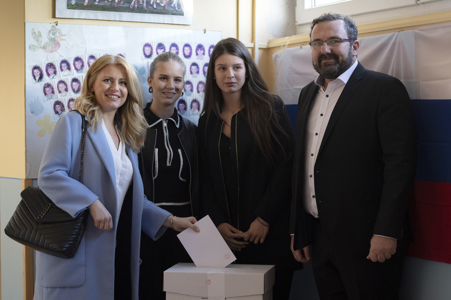 Blízki: Zľava Zuzana, dcéry Emma a Lea a partner Peter Konečný, s ktorým tvorí pár dva roky.