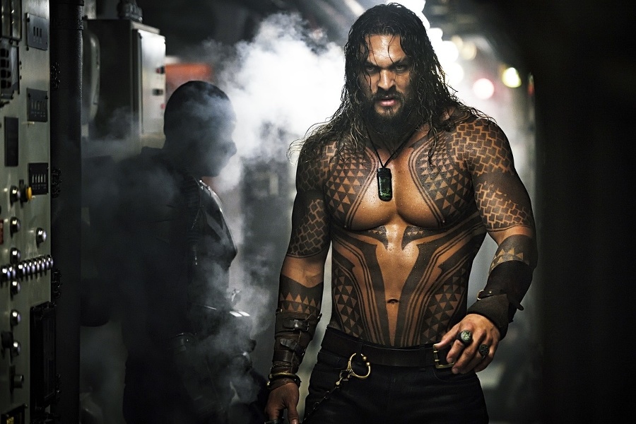 Najkrajší muž planéty je Jason Momoa.