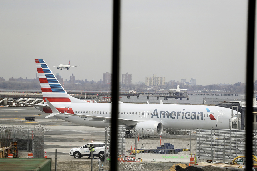 Pasažieri American Airlines na