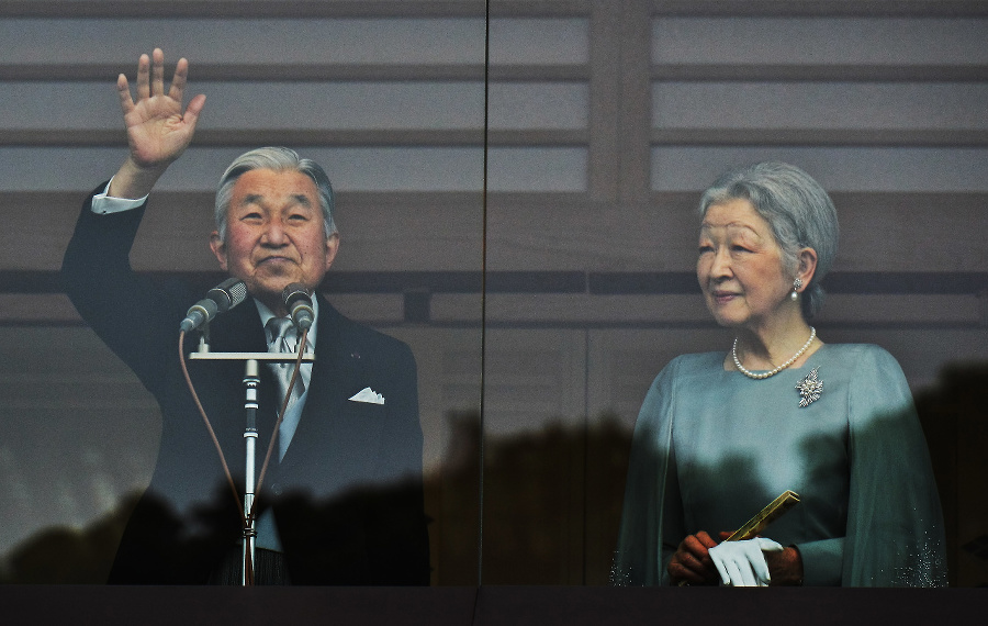 Cisár Akihito a cisárovná