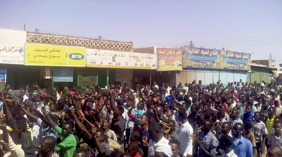 V Sudáne demonštrovali ľudia