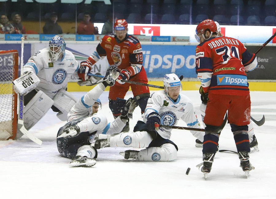 Semifinále play-off hokejovej Tipsport