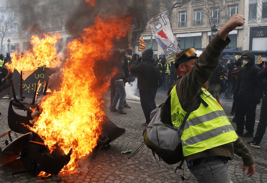 Protesty vo Francúzsku sa