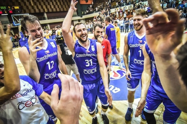 Českých basketbalistov čaká na