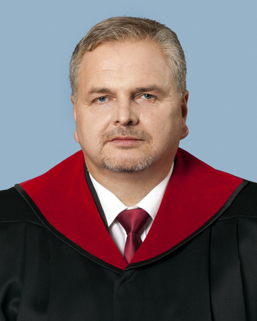 M. Duriš