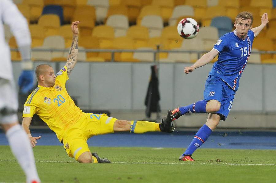 Futbalový obranca Jaroslav Rakickij