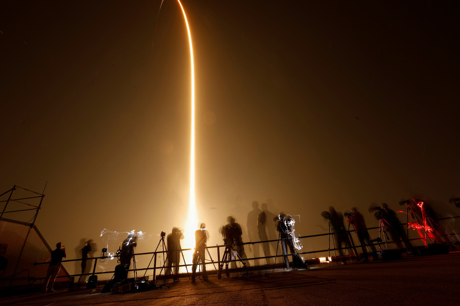 Raketa spoločnosti SpaceX vzlietla