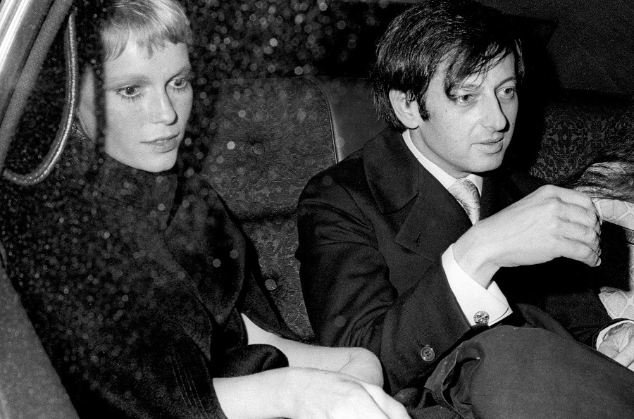 Mia Farrow a André