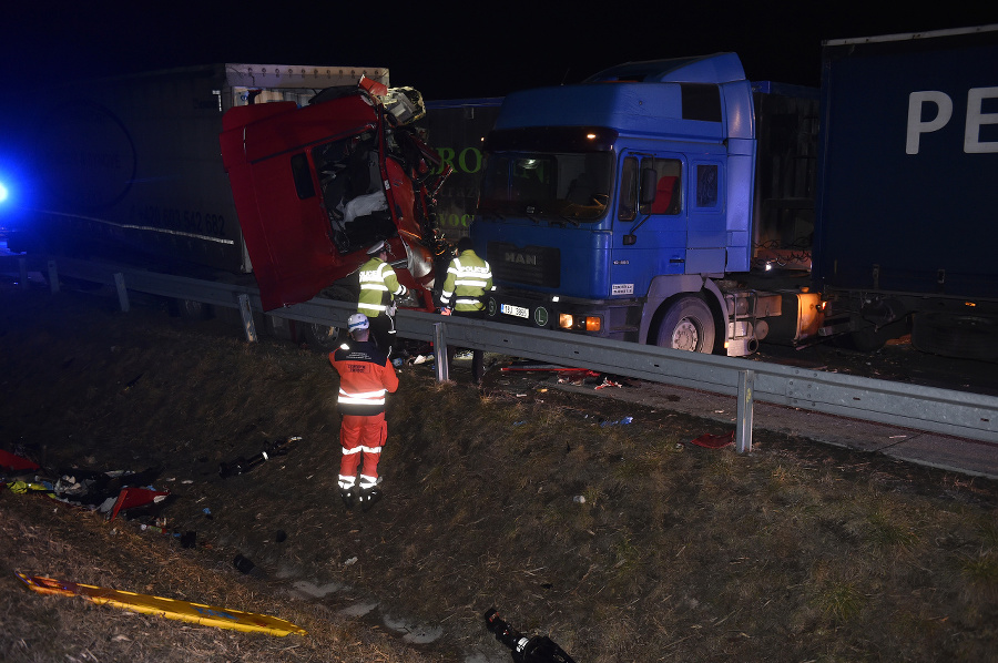 Nehoda troch kamiónov sa