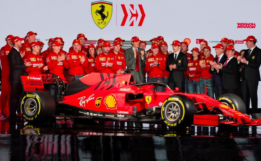 Nový monopost stajne Ferrari.