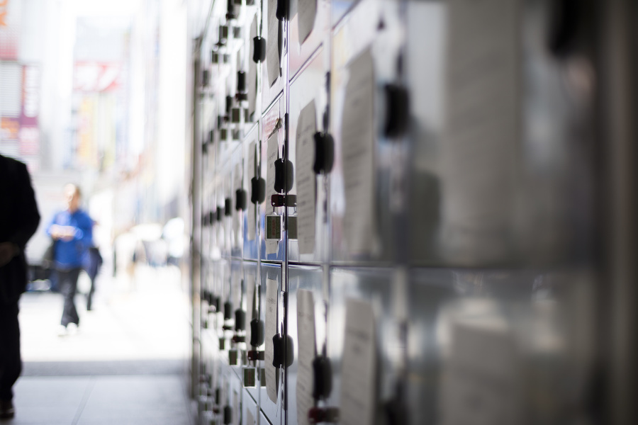 coin lockers at station