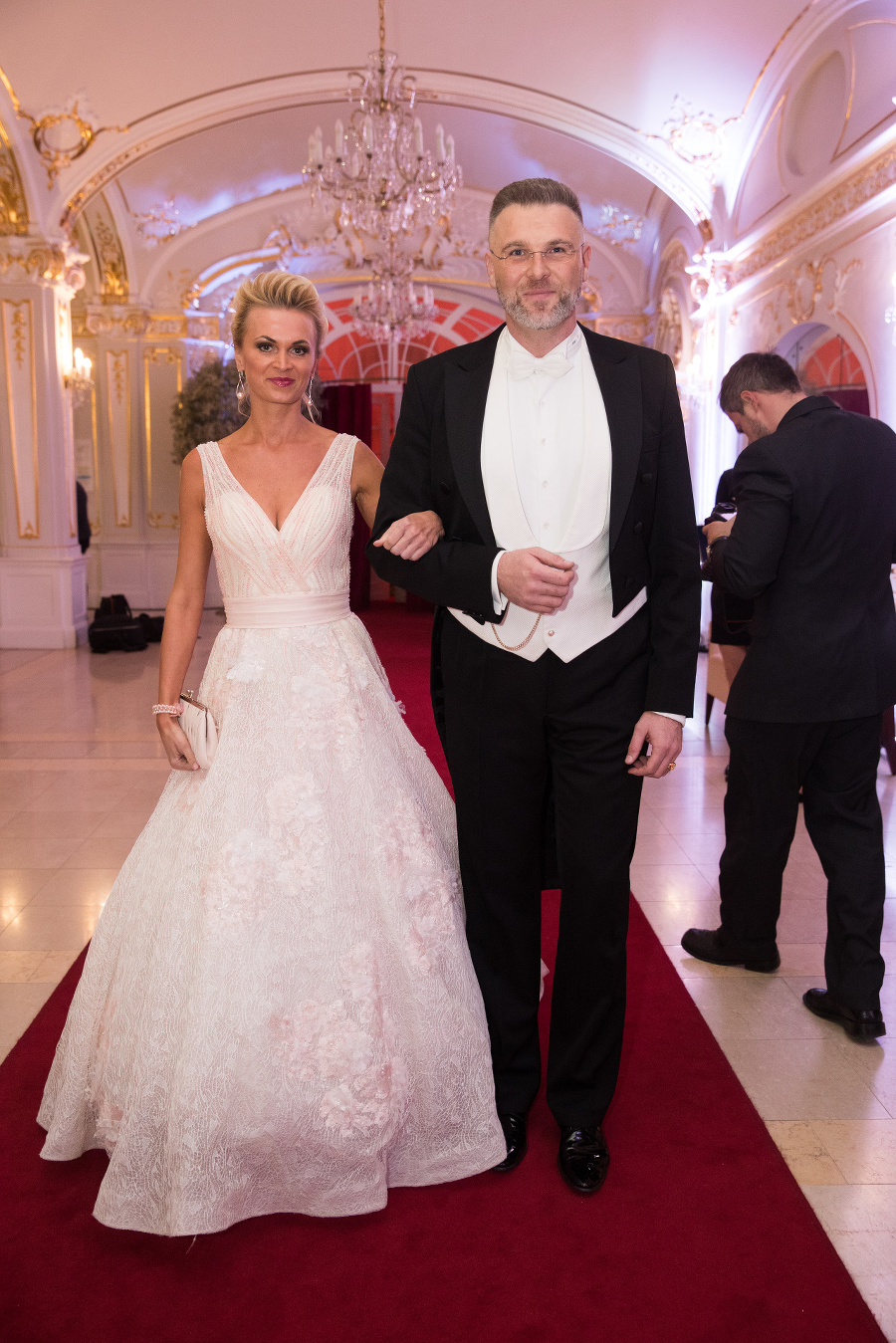 Manželka organizátora plesu Vlada