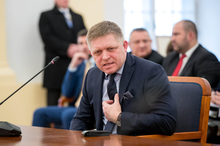 Robert Fico pred Ústavnoprávnym